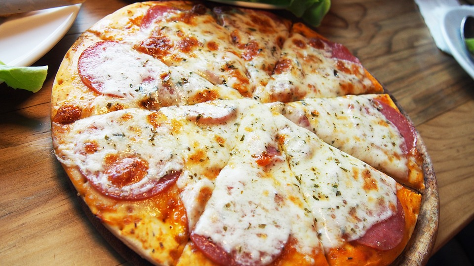 Just Down the Road: 3 of the Best Pizza Joints Near Devon, PA 