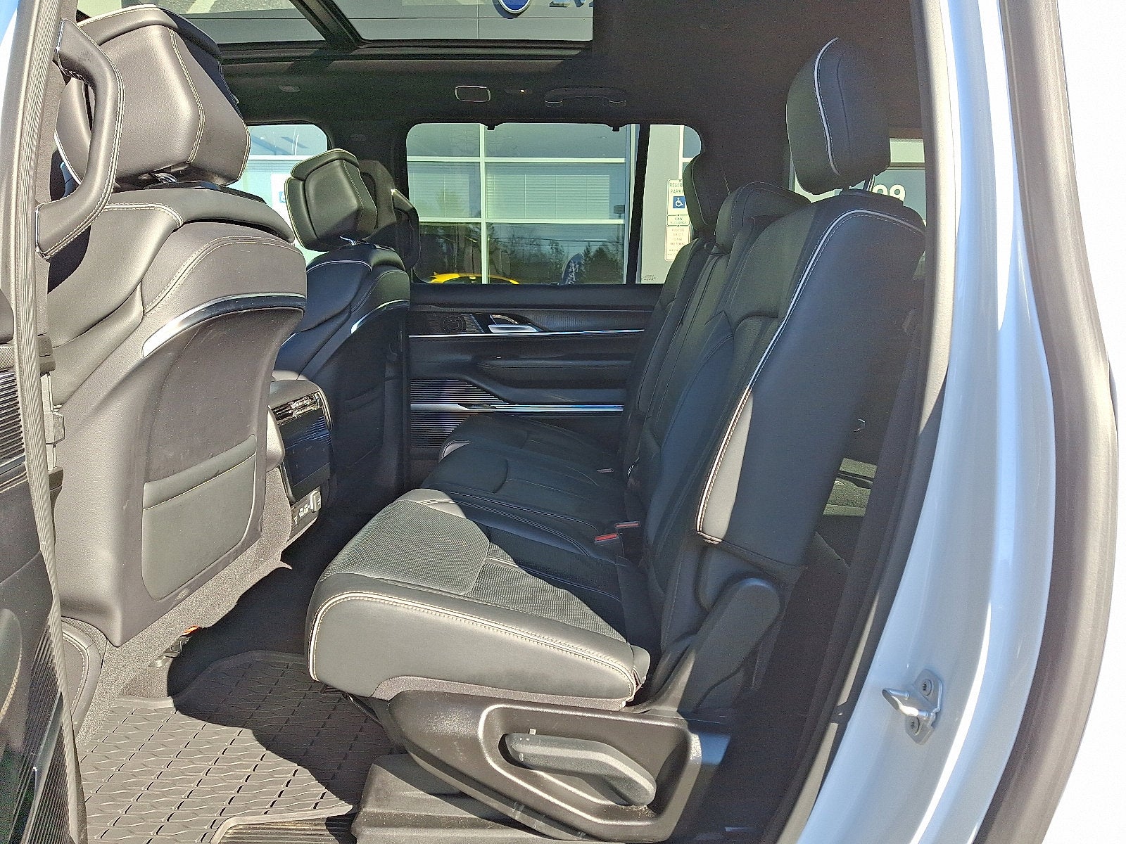 2024 Jeep Grand Wagoneer L Series II