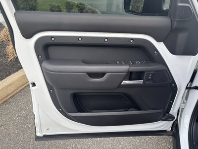 2025 Land Rover Defender 130 S