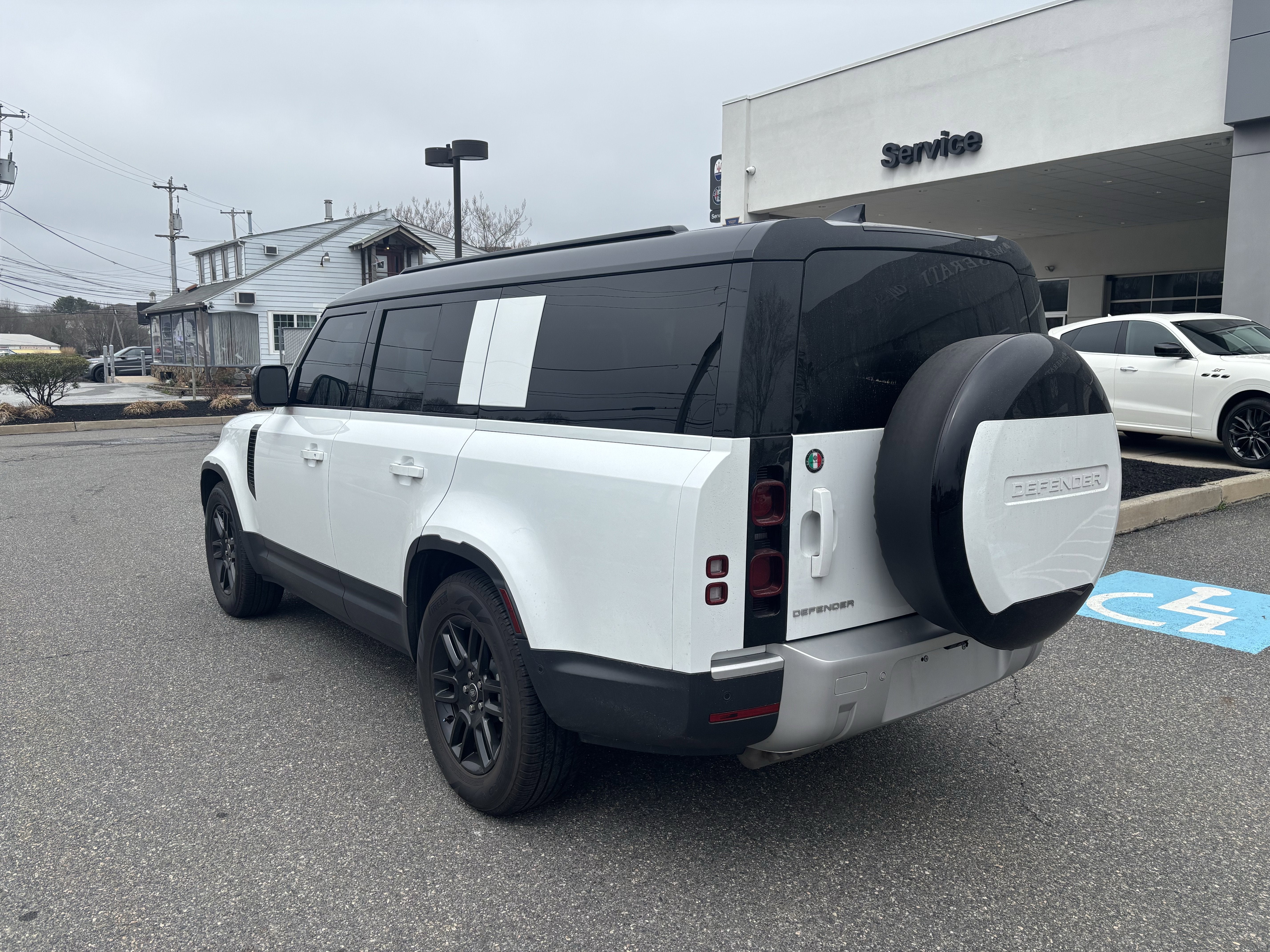 2025 Land Rover Defender 130 S