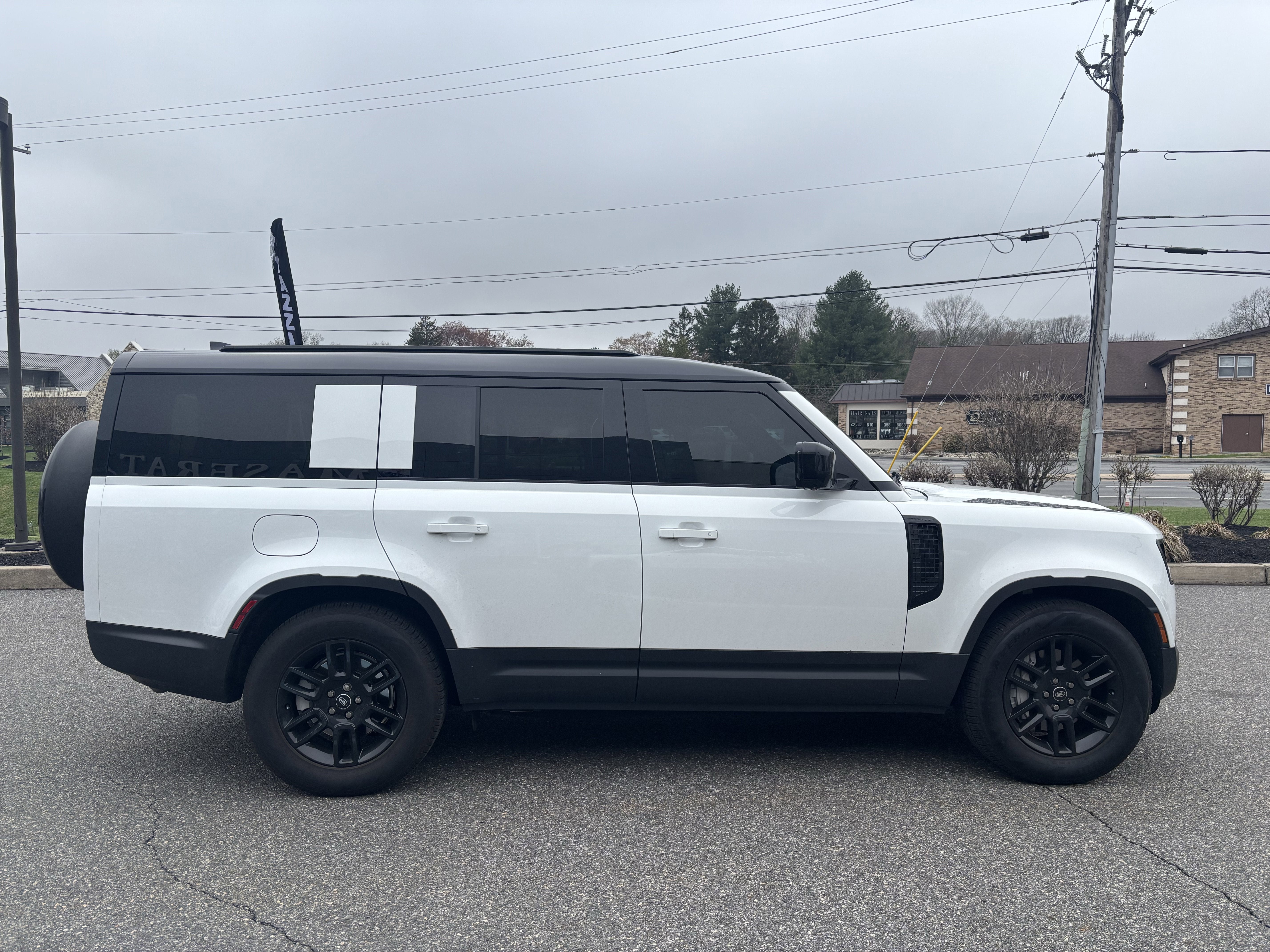 2025 Land Rover Defender 130 S