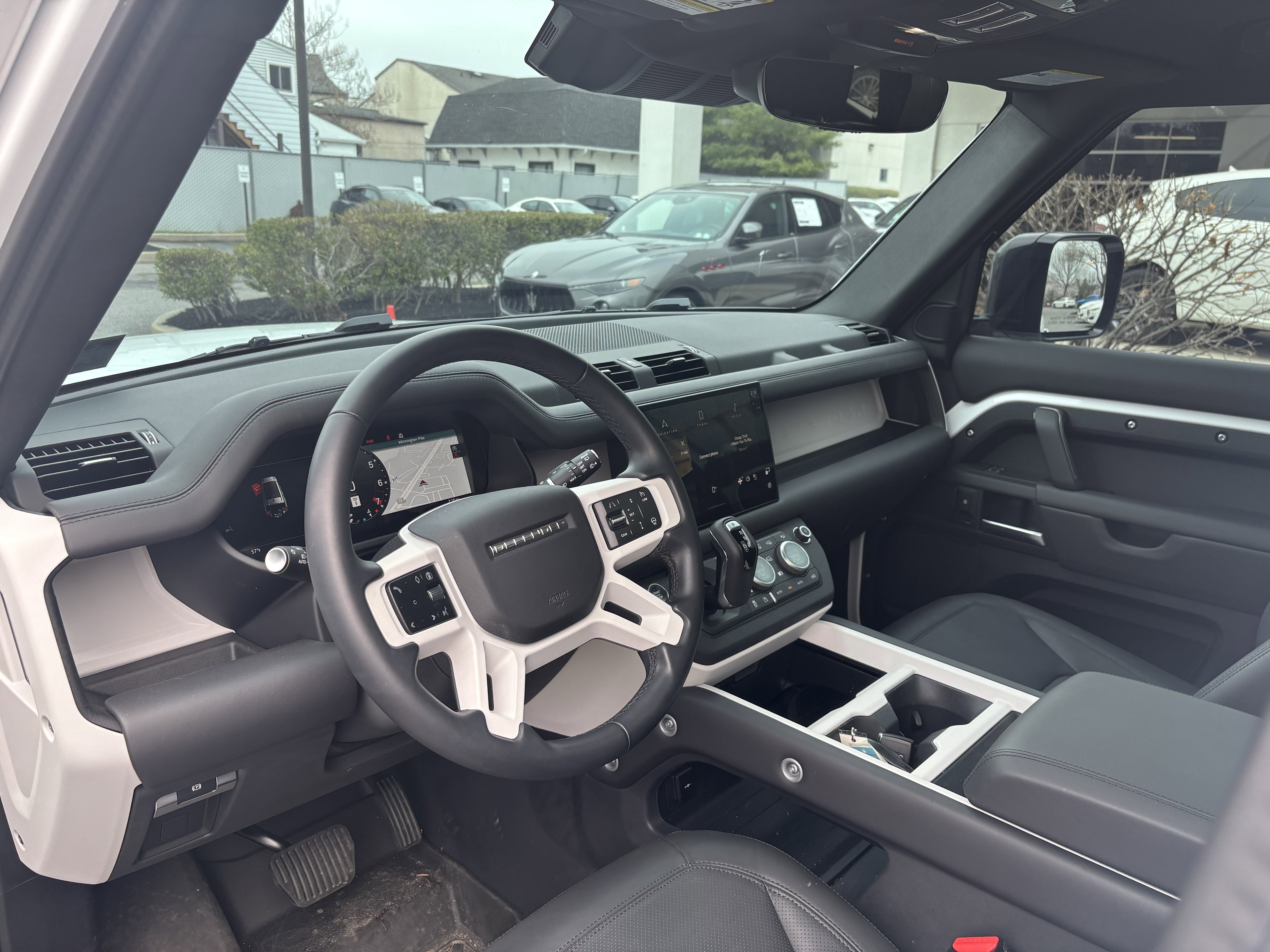 2025 Land Rover Defender 130 S