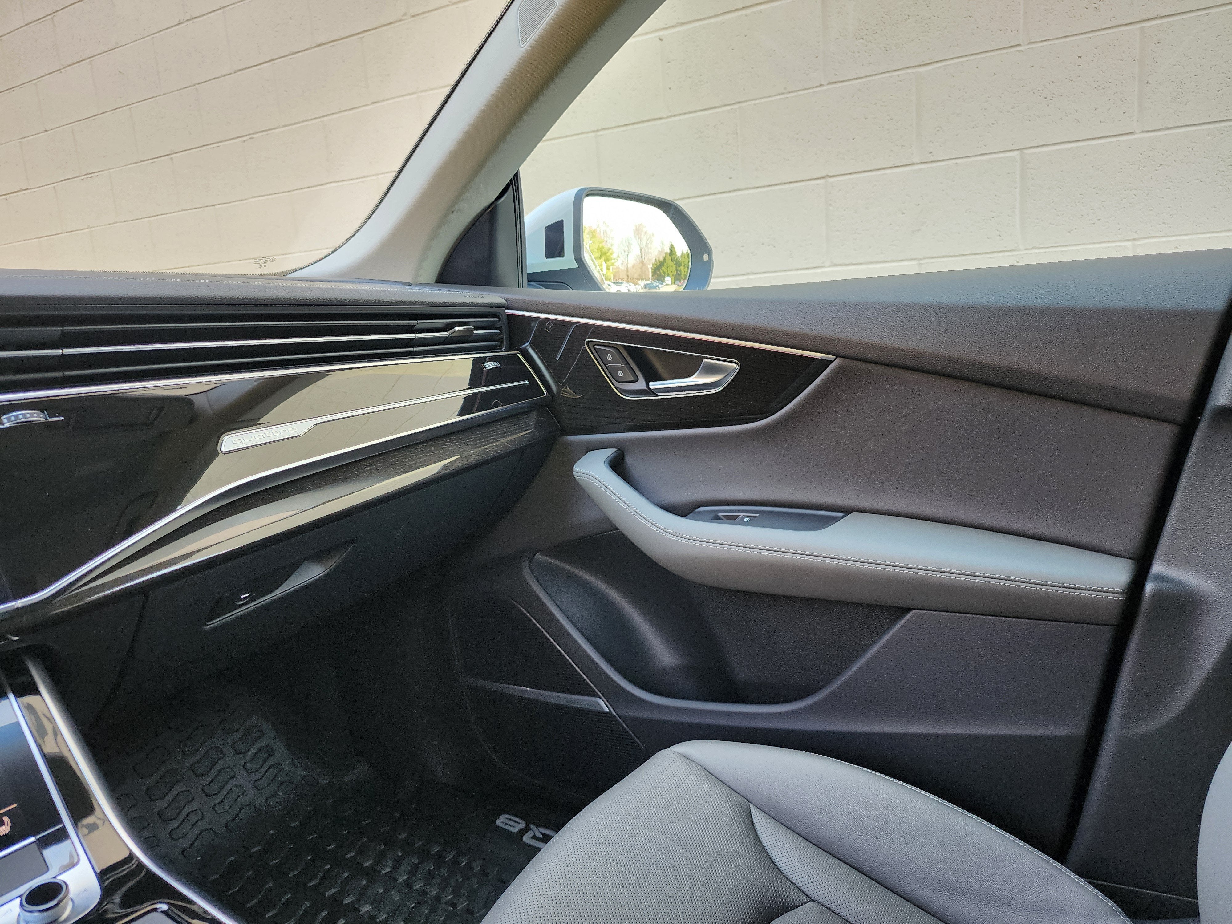 2025 Audi Q8 55 Premium Plus quattro