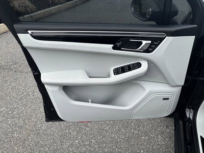 2024 Porsche Macan T