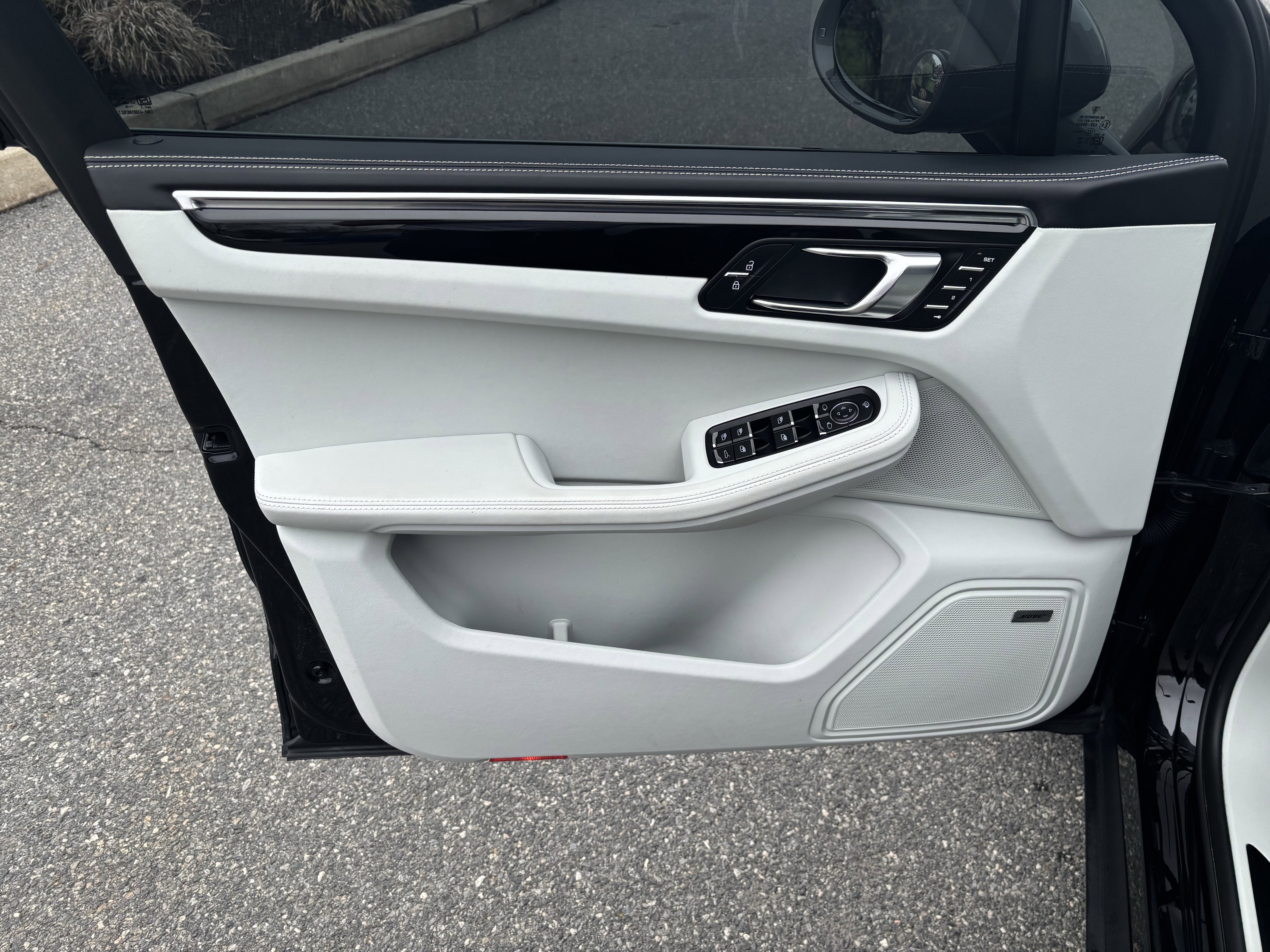 2024 Porsche Macan T