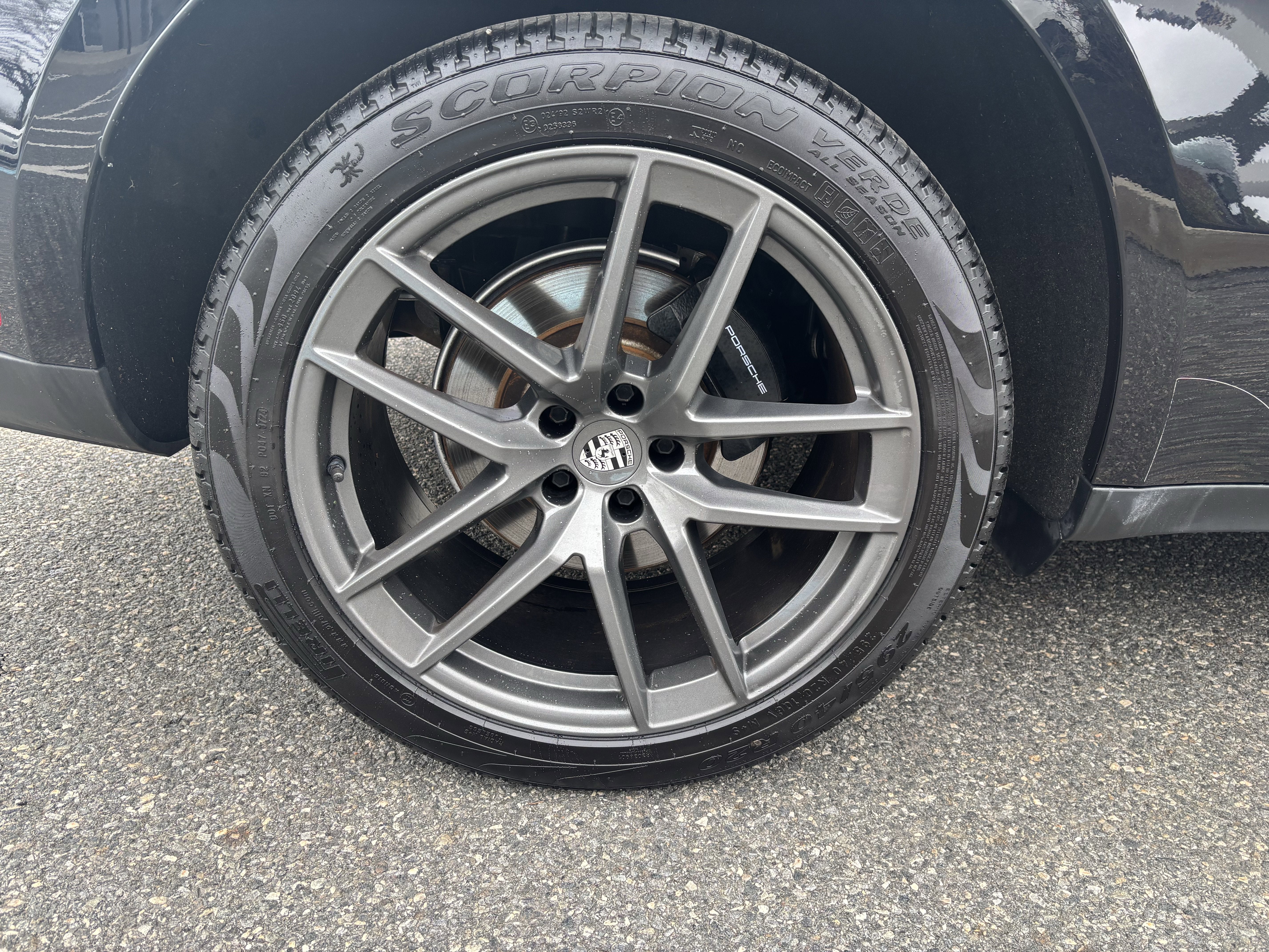 2024 Porsche Macan T