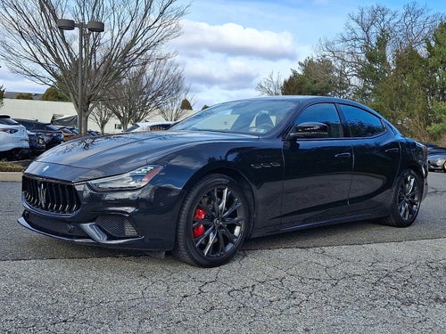 2022 Maserati Ghibli Modena Q4