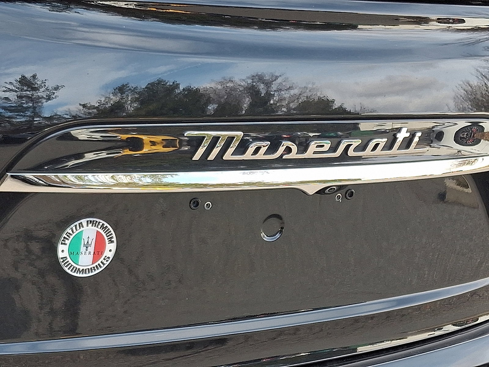 2022 Maserati Ghibli Modena Q4
