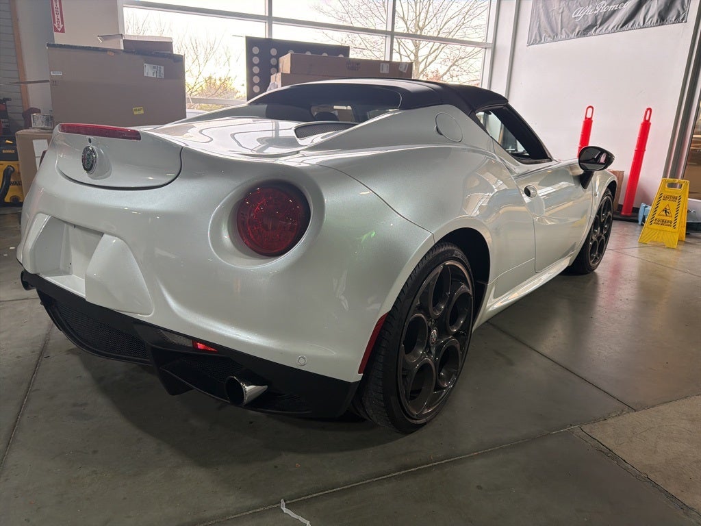 2019 Alfa Romeo 4C Base