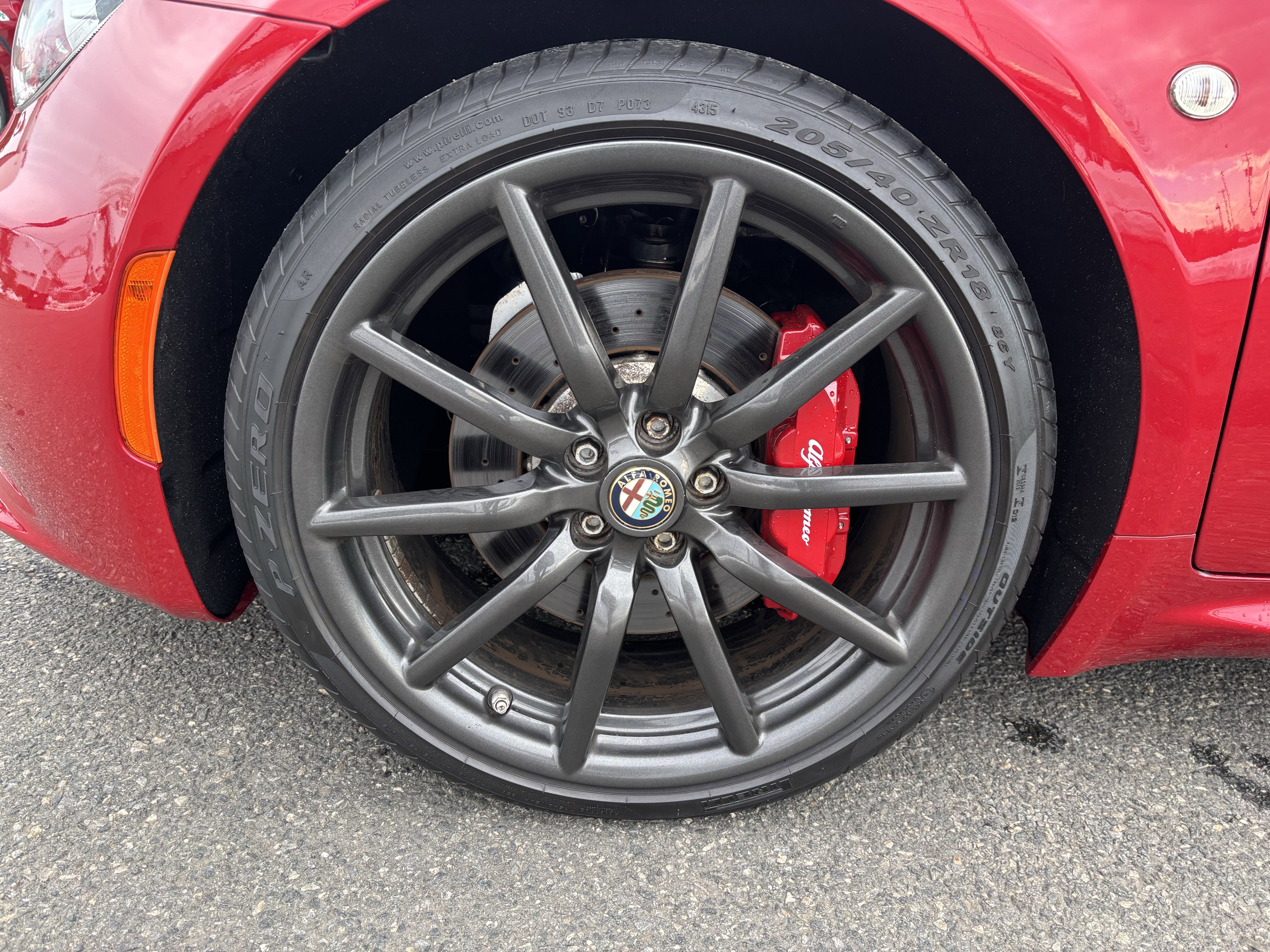 2016 Alfa Romeo 4C Base