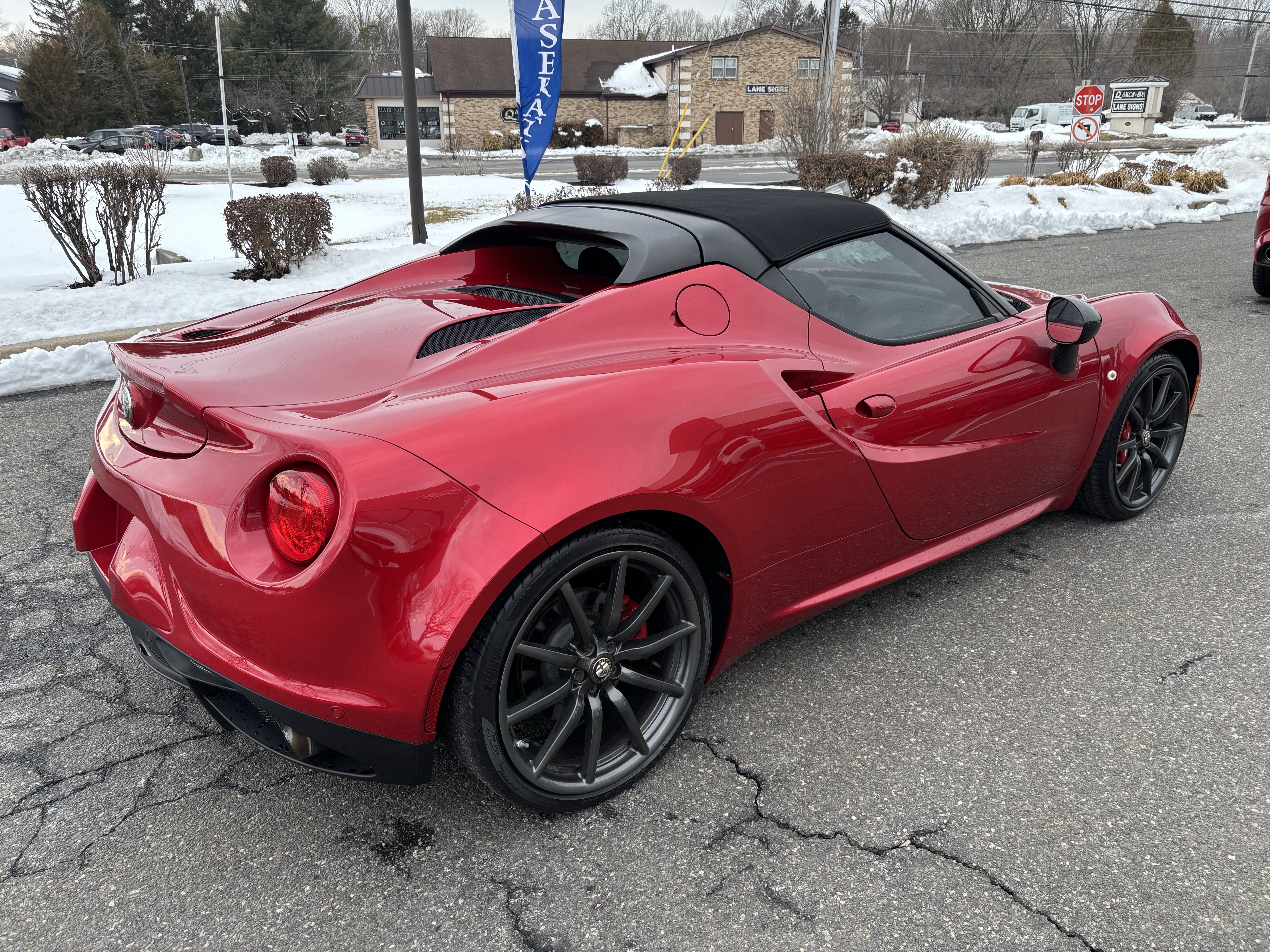 2016 Alfa Romeo 4C Base
