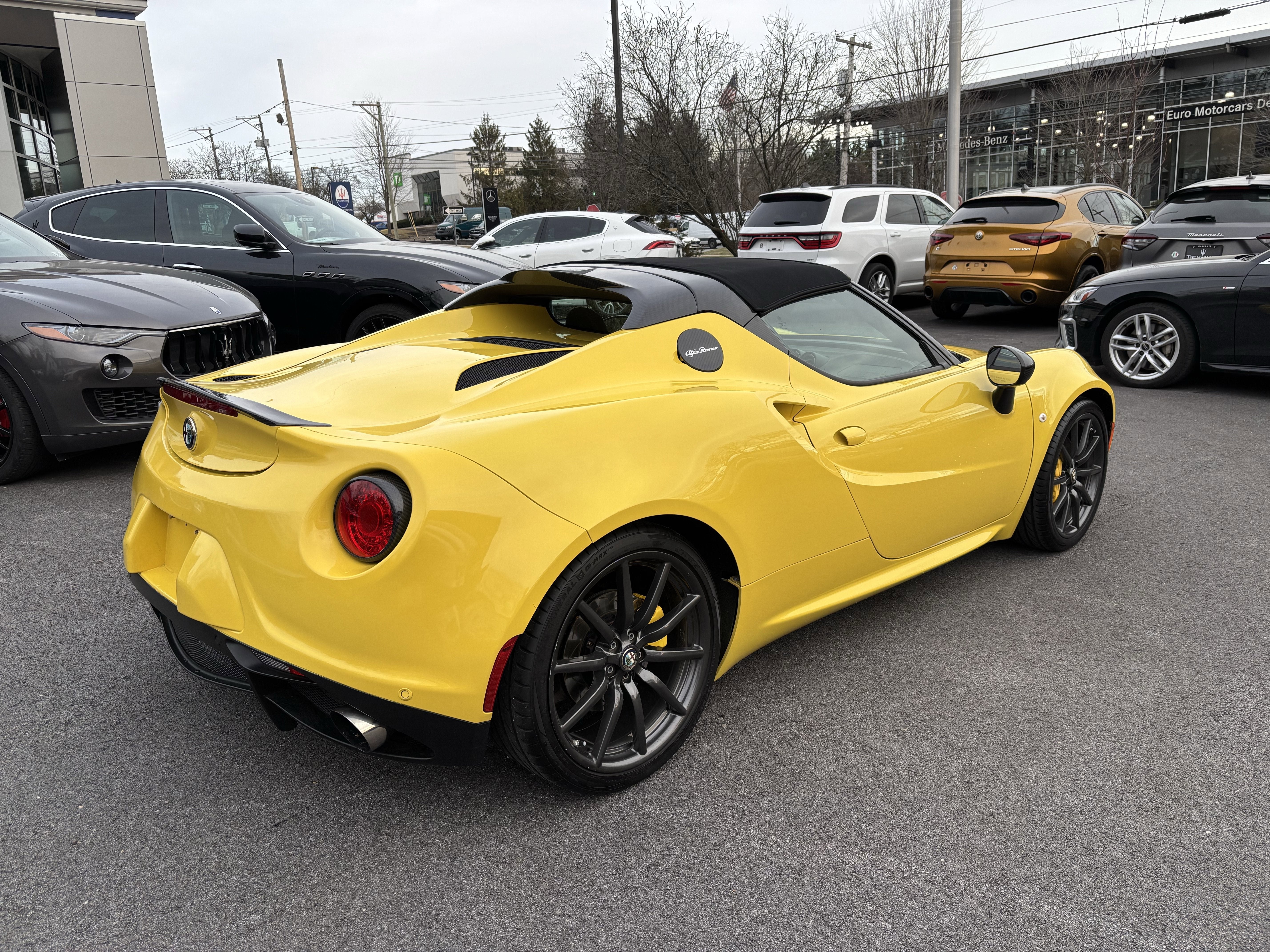 2016 Alfa Romeo 4C Base