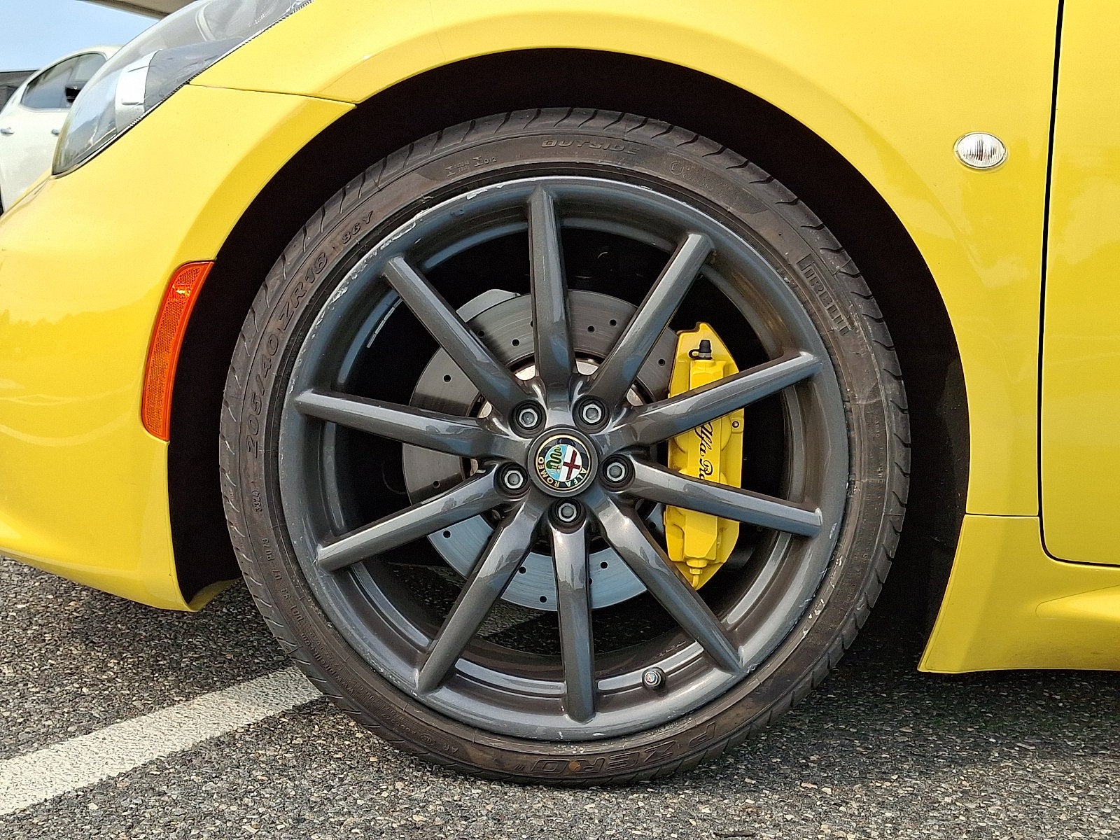 2015 Alfa Romeo 4C Base