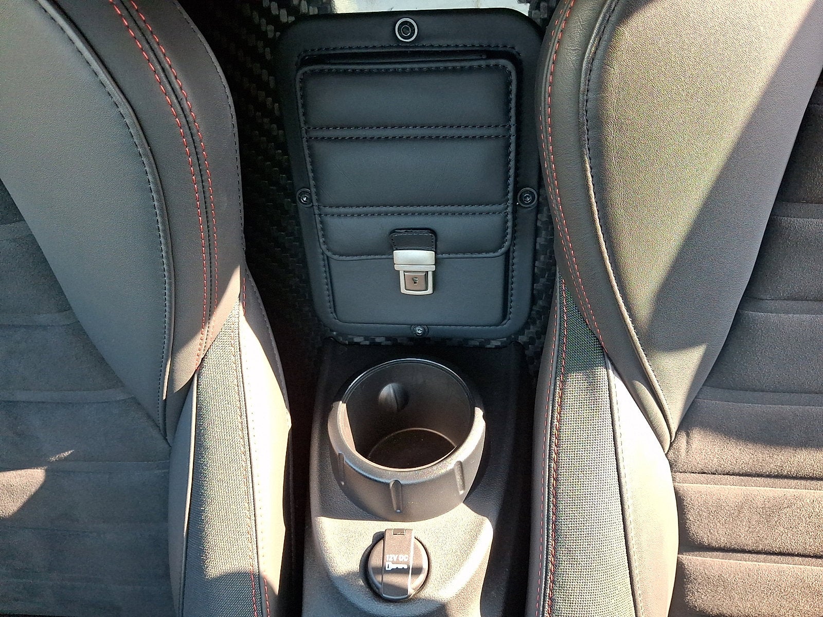 2015 Alfa Romeo 4C Launch Edition