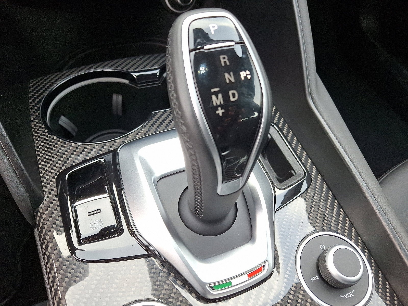 2023 Alfa Romeo Giulia Quadrifoglio