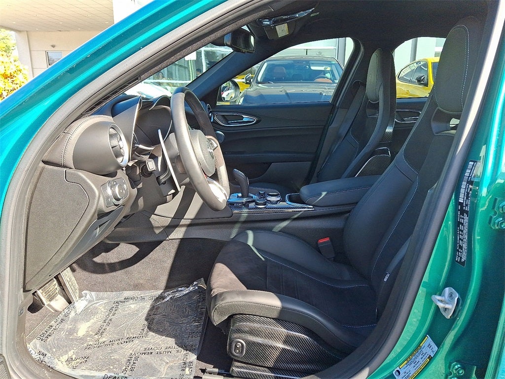 2023 Alfa Romeo Giulia Quadrifoglio