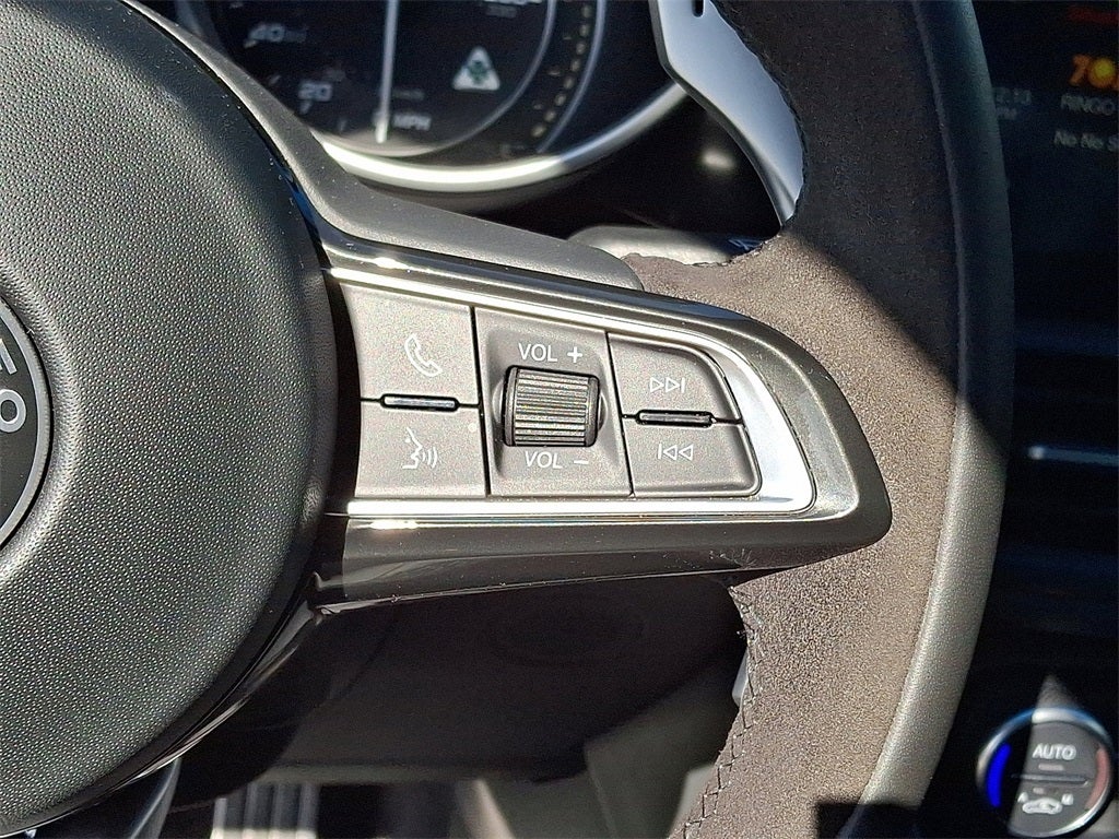 2023 Alfa Romeo Giulia Quadrifoglio