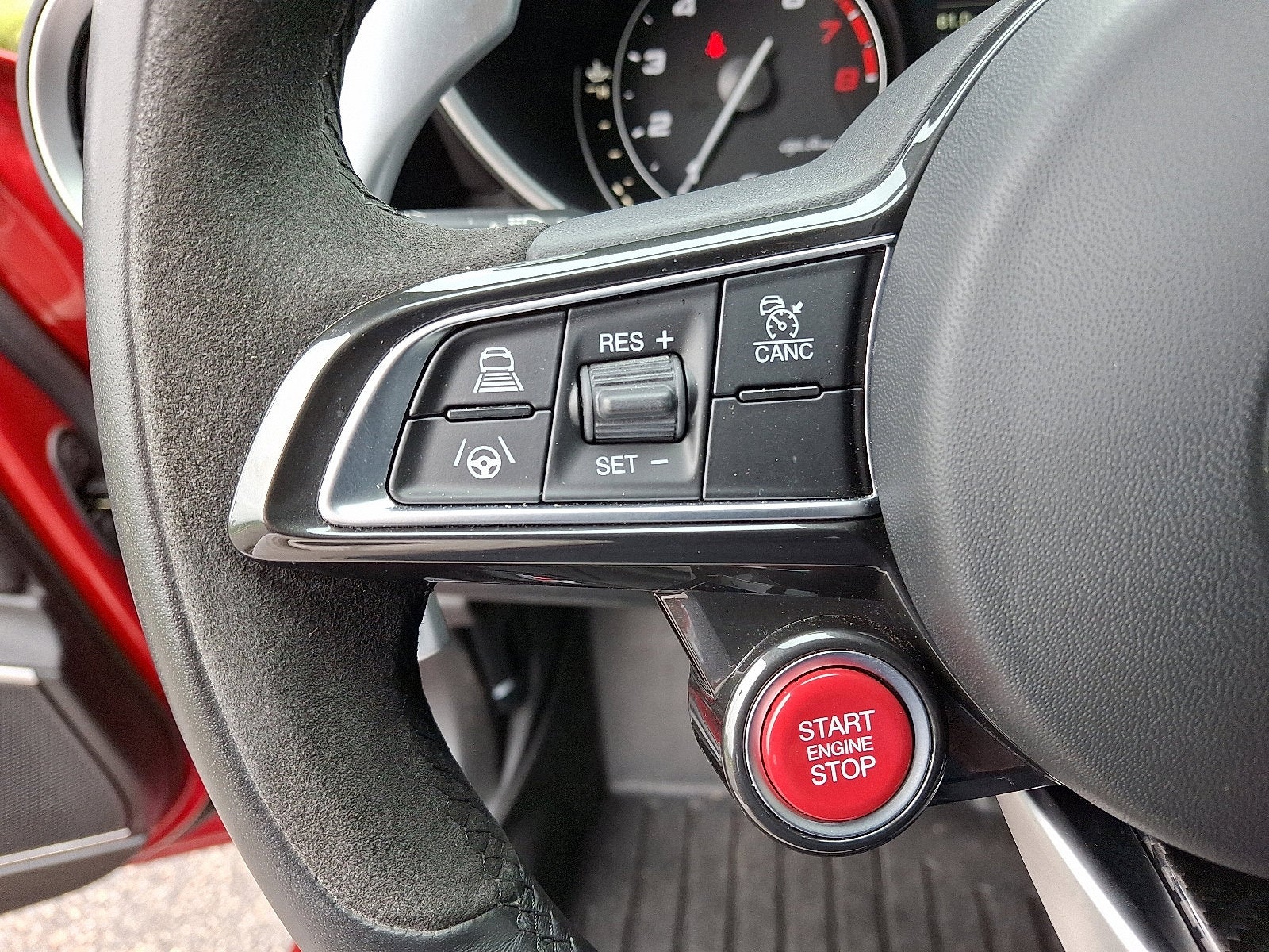 2023 Alfa Romeo Giulia Quadrifoglio