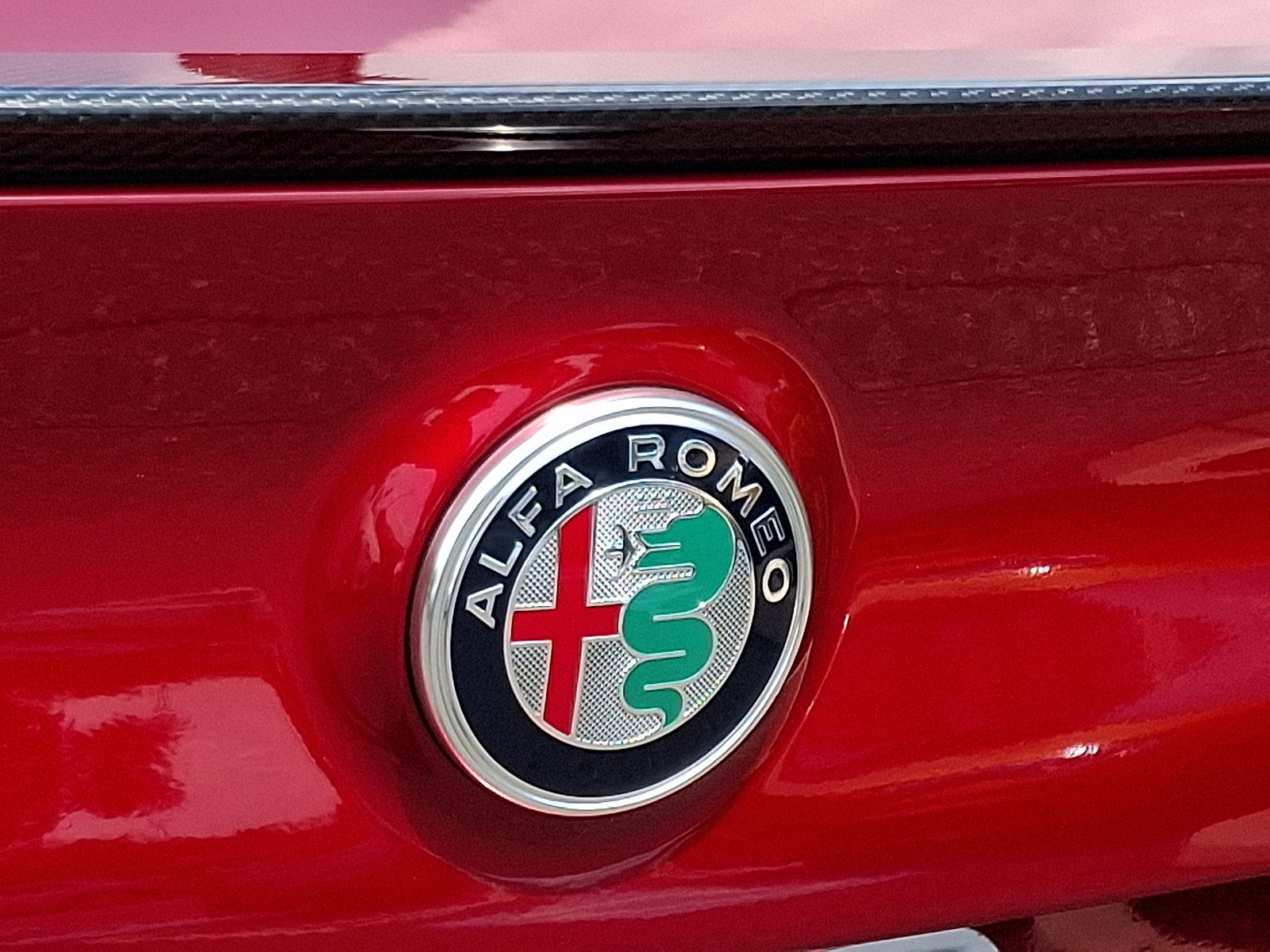 2024 Alfa Romeo Giulia Quadrifoglio