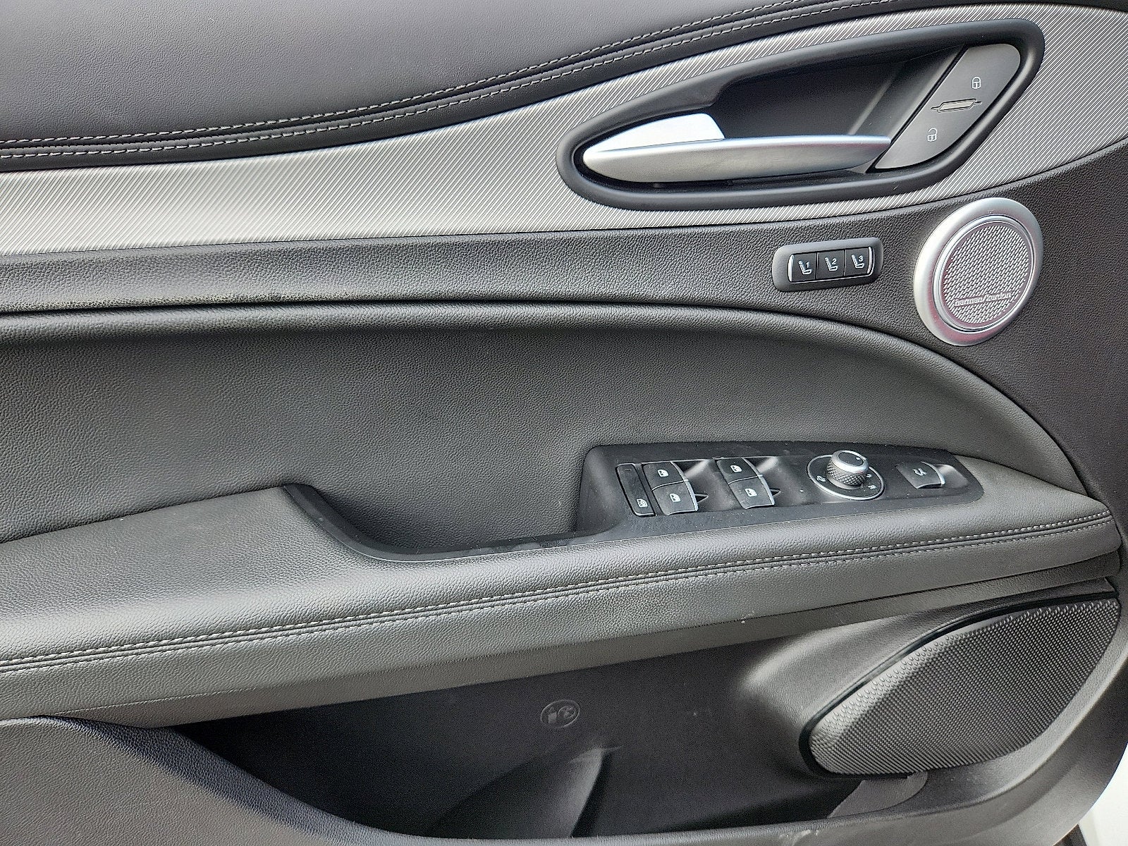 2024 Alfa Romeo Stelvio Veloce