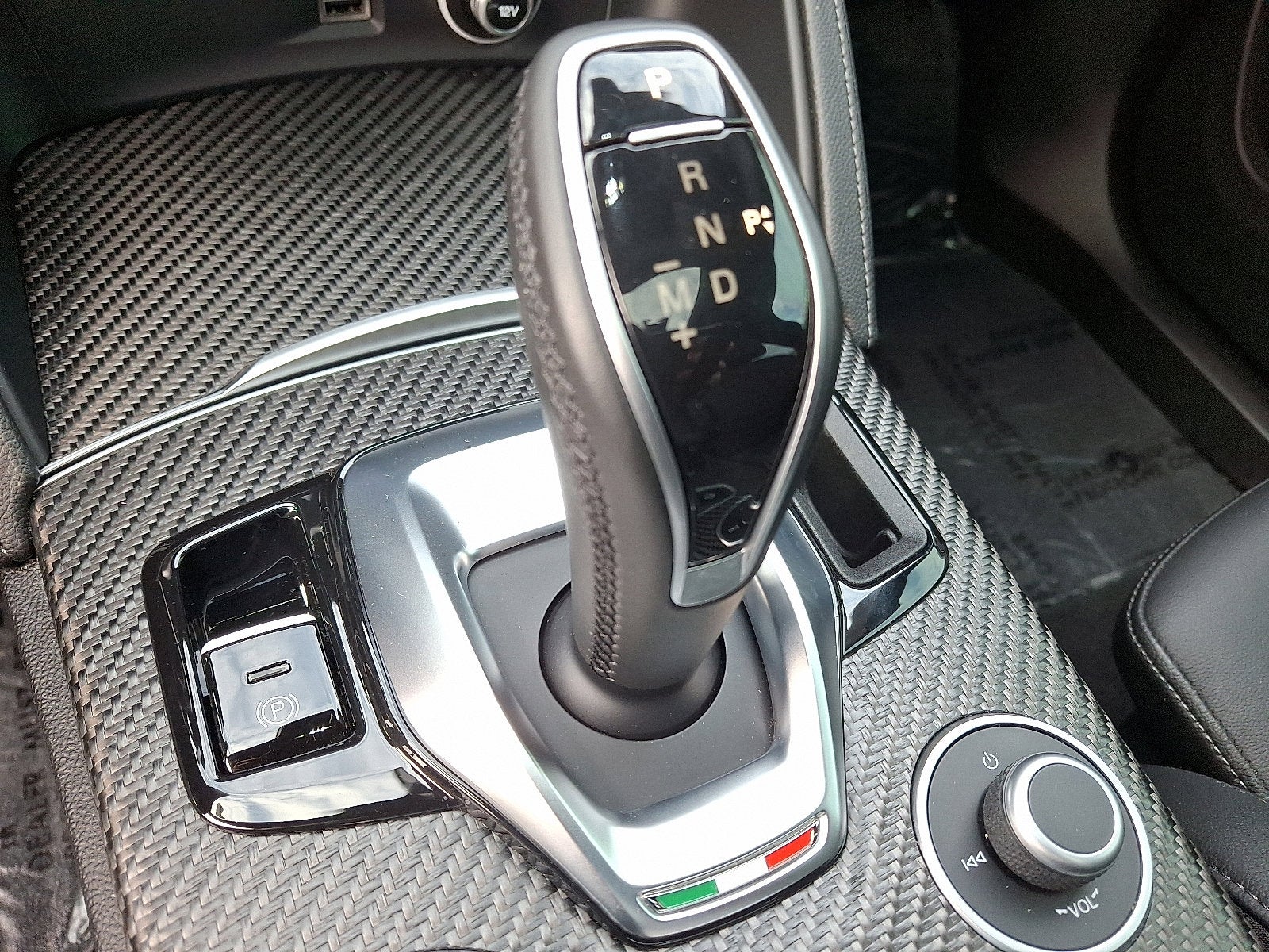 2024 Alfa Romeo Stelvio Quadrifoglio