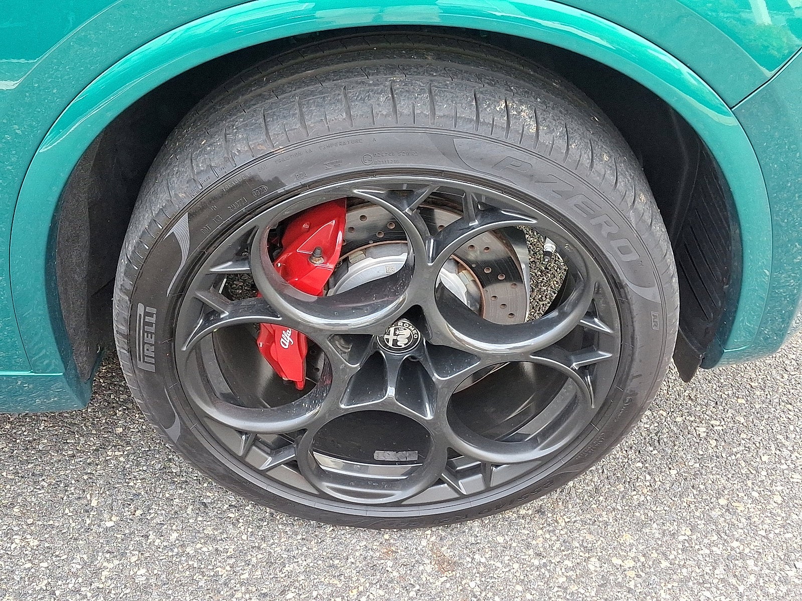 2024 Alfa Romeo Stelvio Quadrifoglio