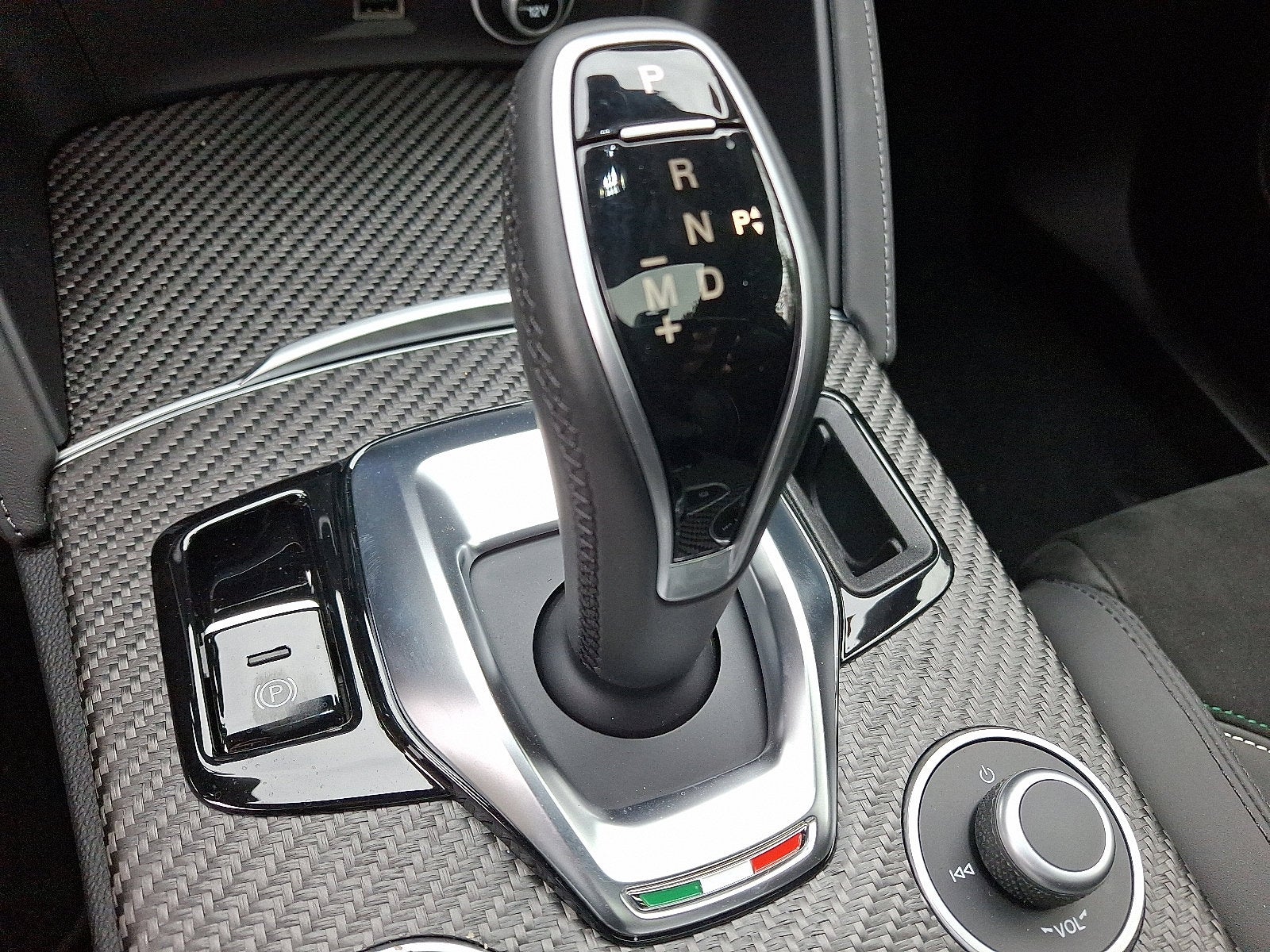 2024 Alfa Romeo Stelvio Quadrifoglio