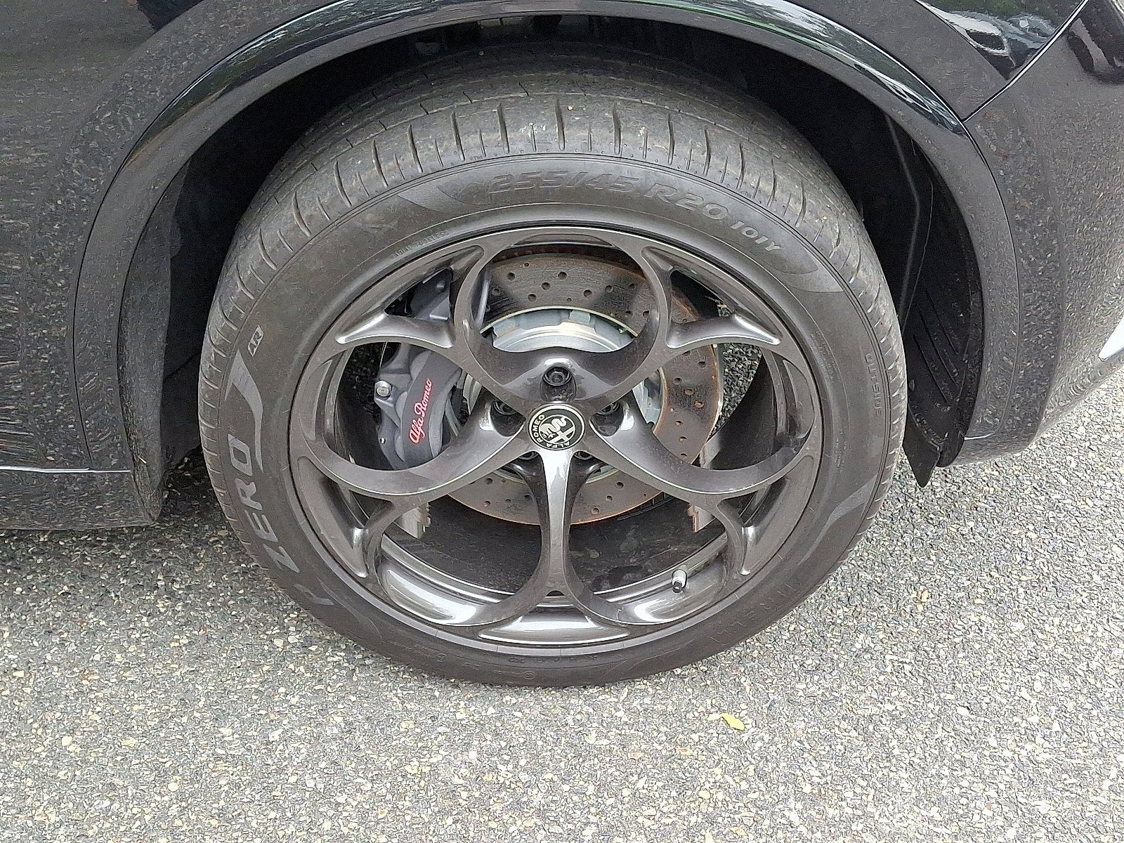 2024 Alfa Romeo Stelvio Quadrifoglio