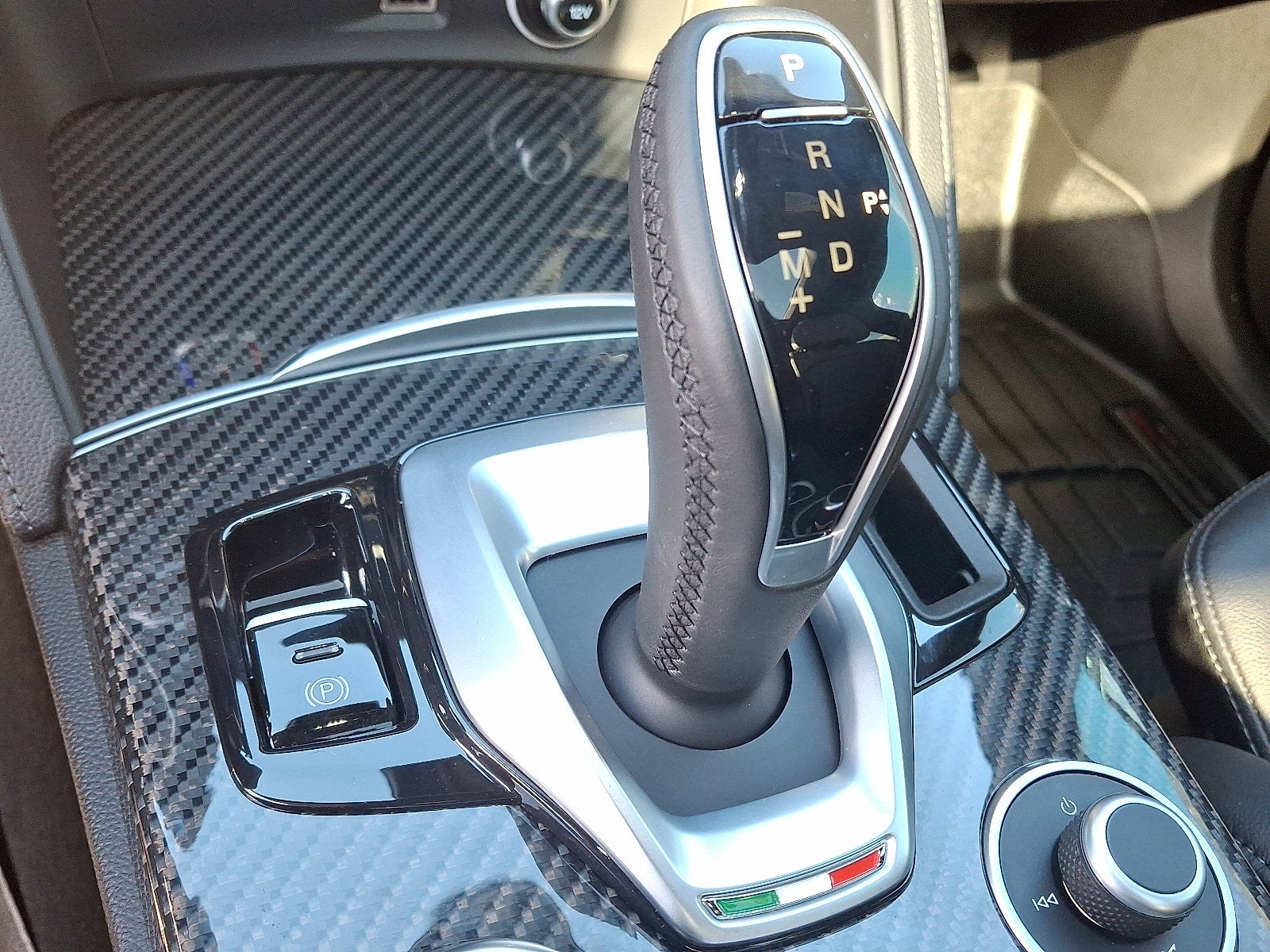 2022 Alfa Romeo Stelvio Quadrifoglio