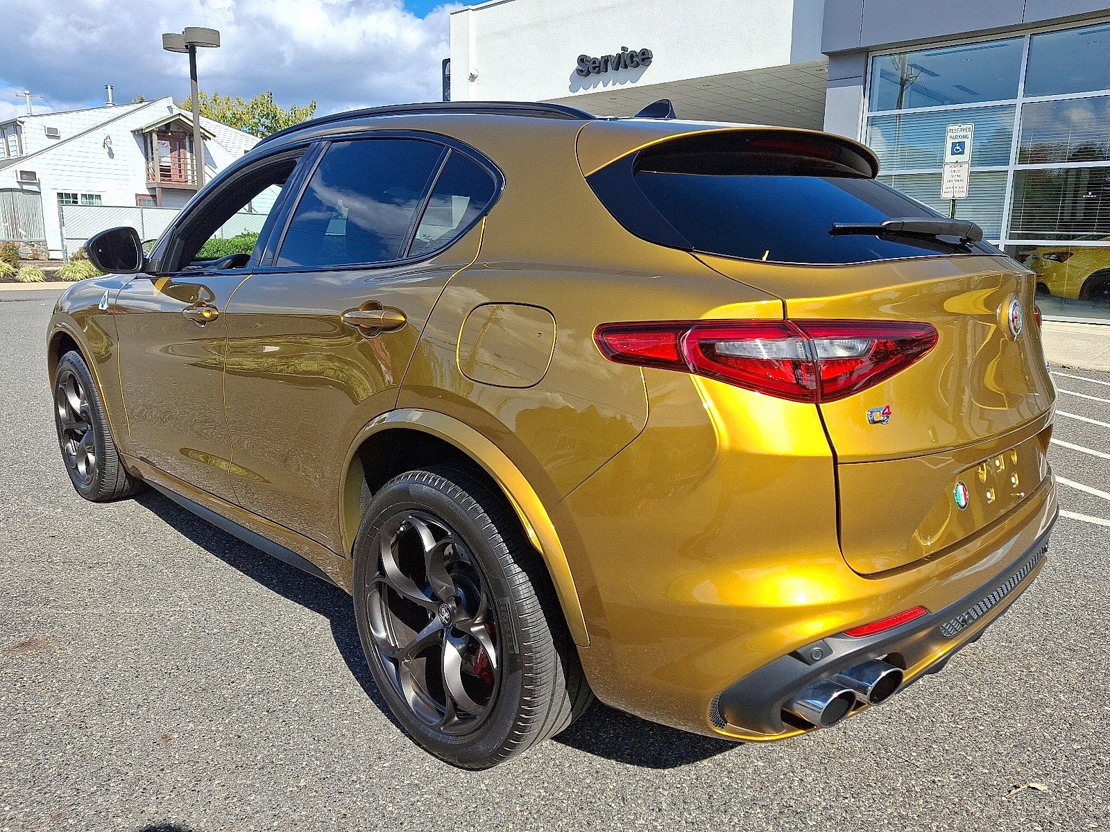 2022 Alfa Romeo Stelvio Quadrifoglio