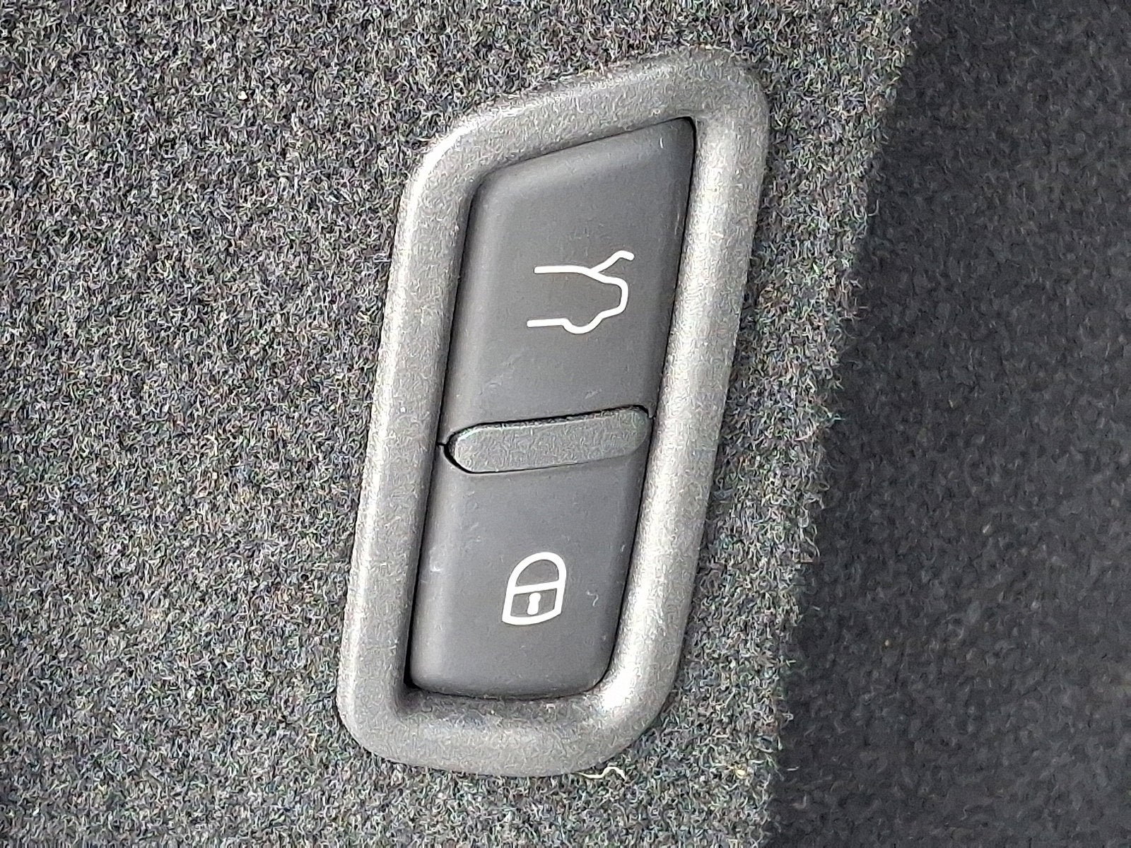 2022 Maserati Levante Tributo