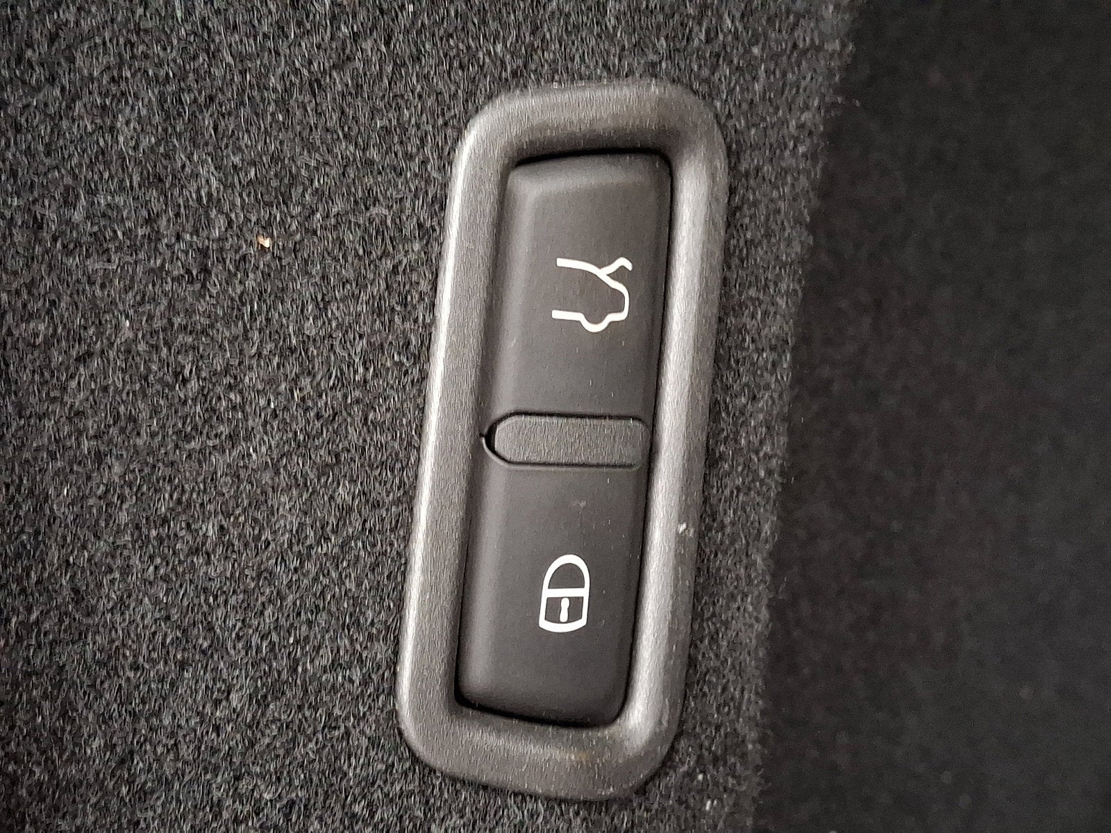 2023 Maserati Levante 