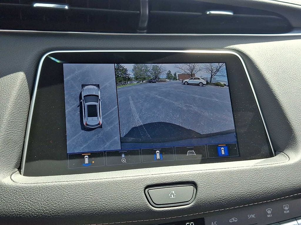 2022 Cadillac XT4 Premium Luxury