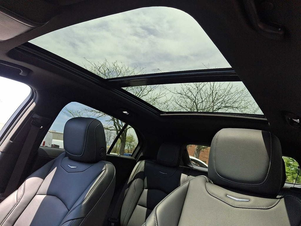 2022 Cadillac XT4 Premium Luxury