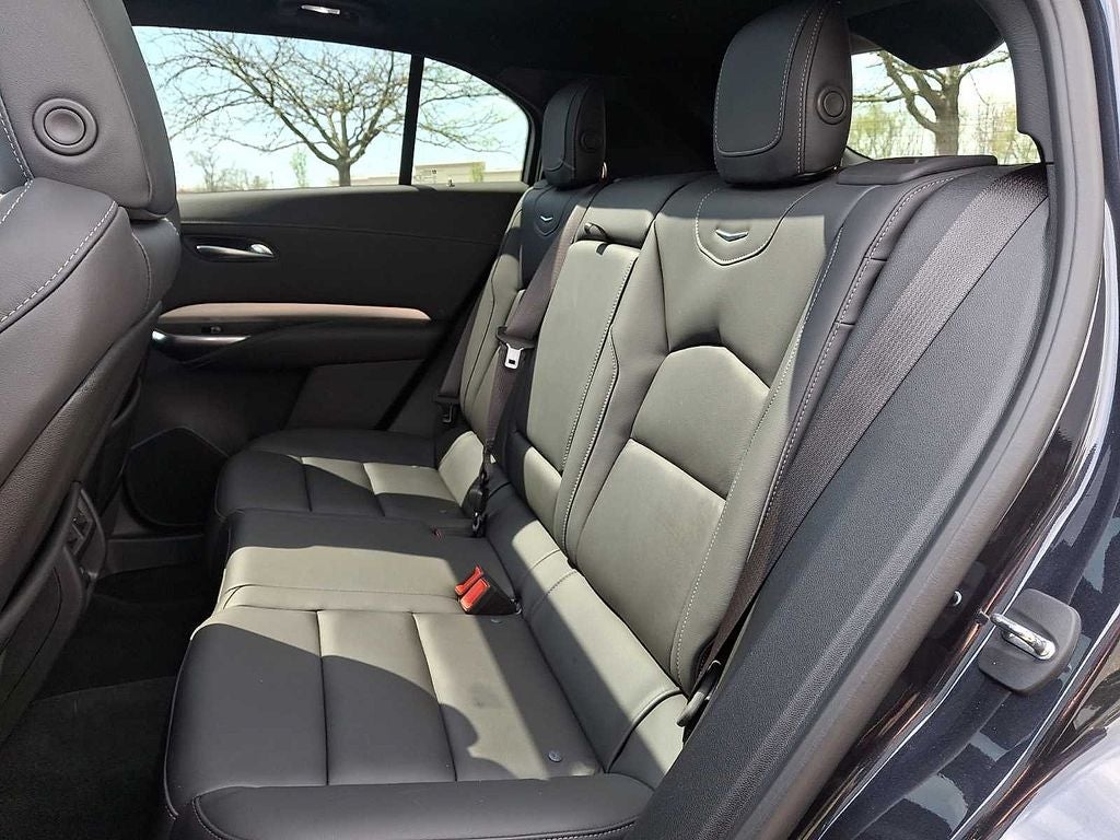 2022 Cadillac XT4 Premium Luxury