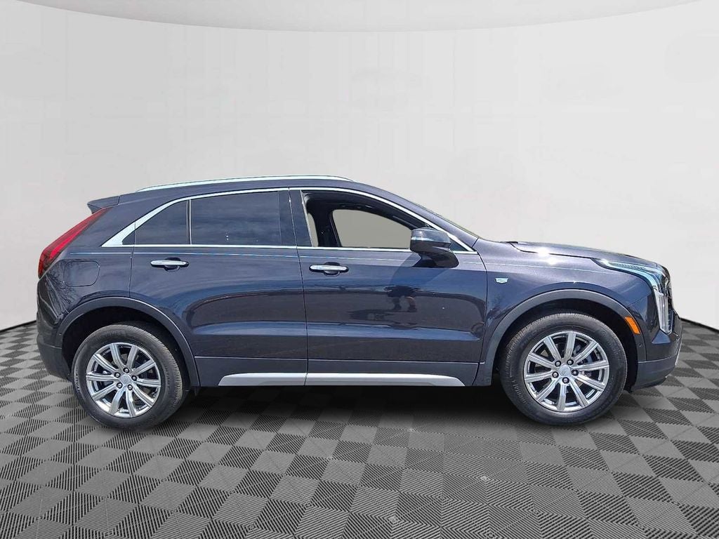 2022 Cadillac XT4 Premium Luxury