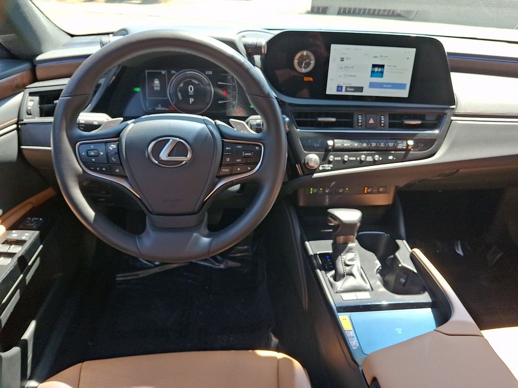 2025 Lexus ES 300h