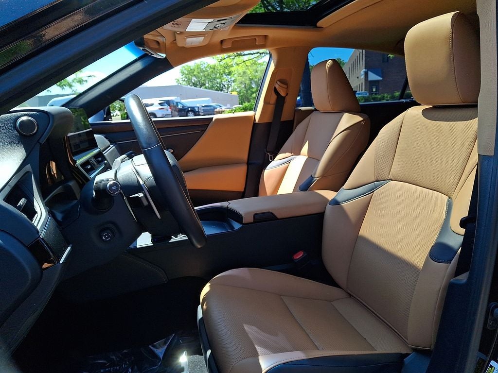 2025 Lexus ES 300h