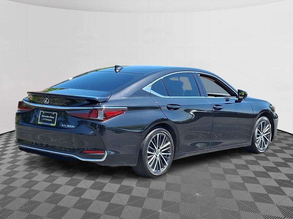 2025 Lexus ES 300h