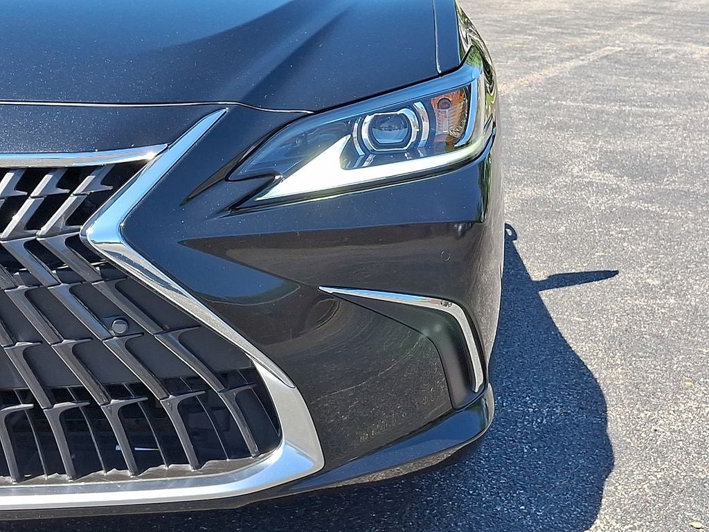 2025 Lexus ES 300h