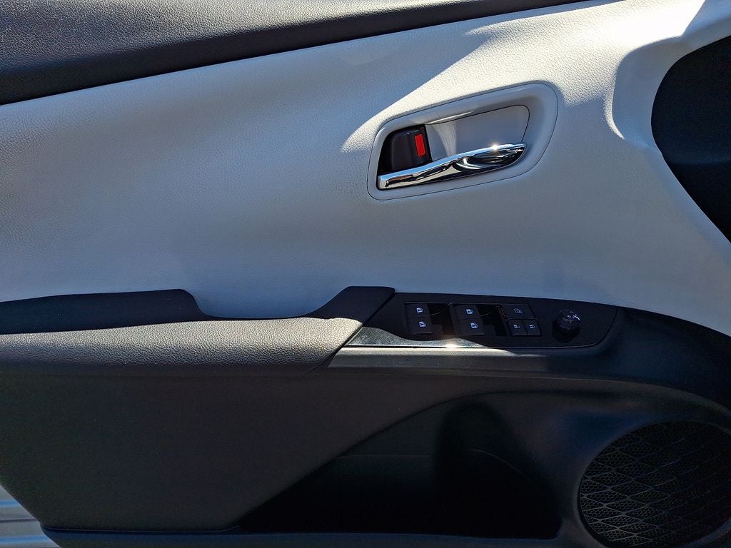 2016 Toyota Prius Three