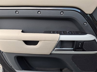 2023 Land Rover Defender 110 X-Dynamic SE