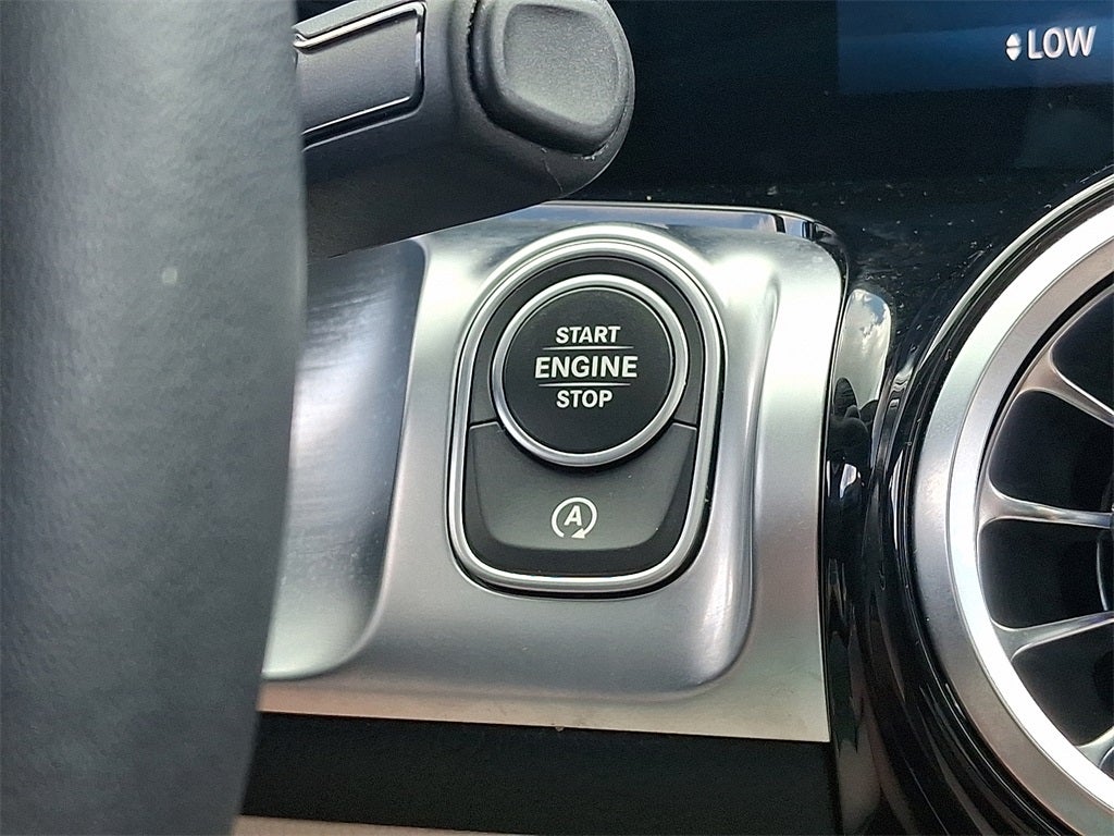 2025 Mercedes-Benz GLB GLB 250 4MATIC®