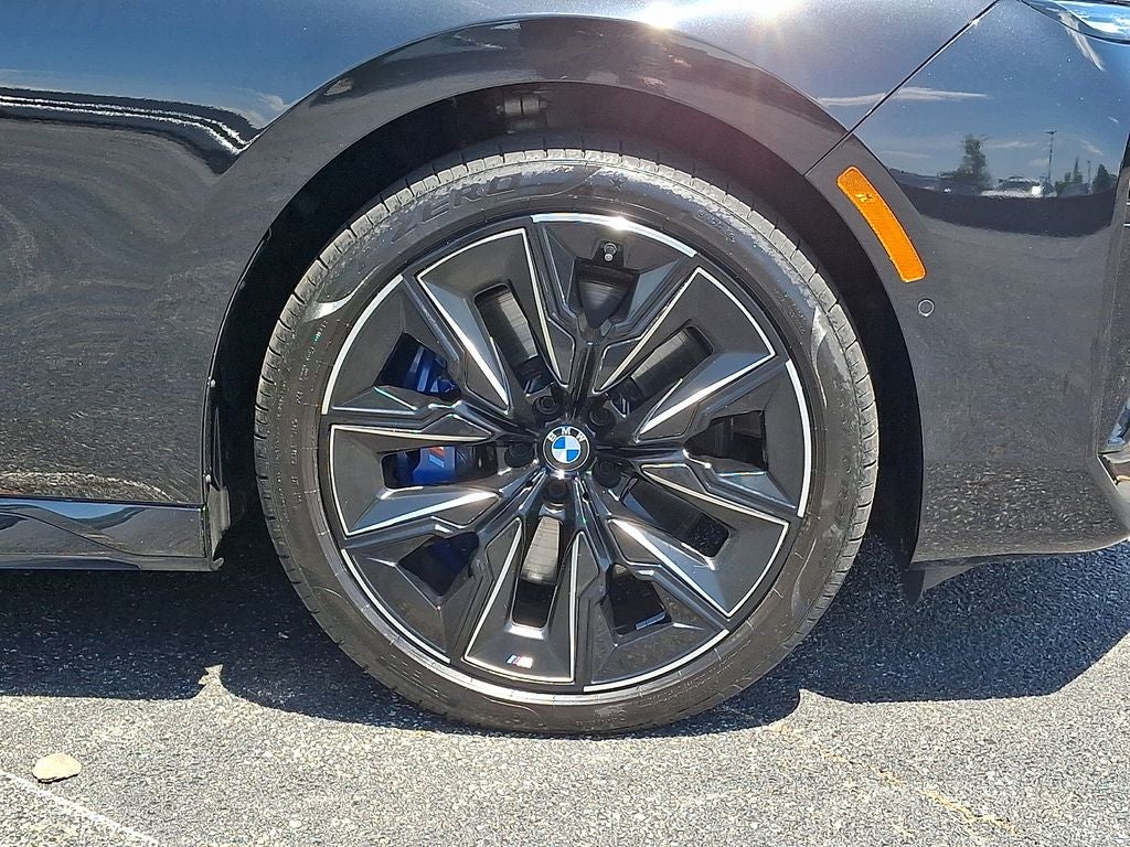 2023 BMW 7 Series 760i xDrive