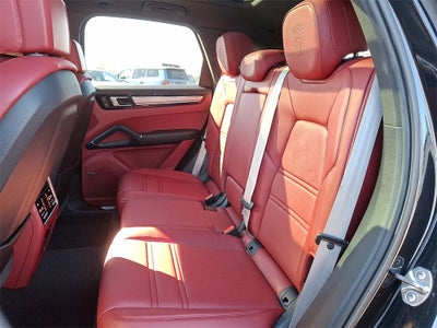 2022 Porsche Cayenne Platinum Edition