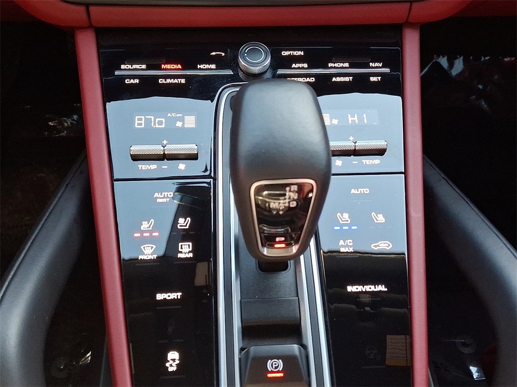 2022 Porsche Cayenne Platinum Edition