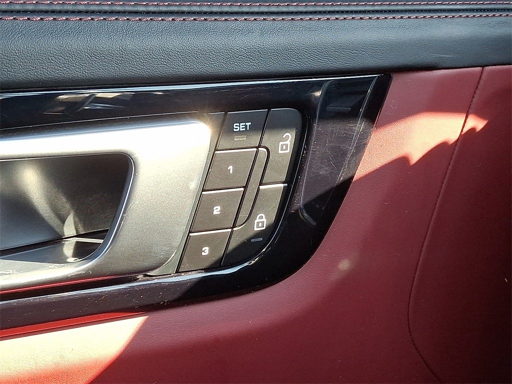 2022 Porsche Cayenne Platinum Edition