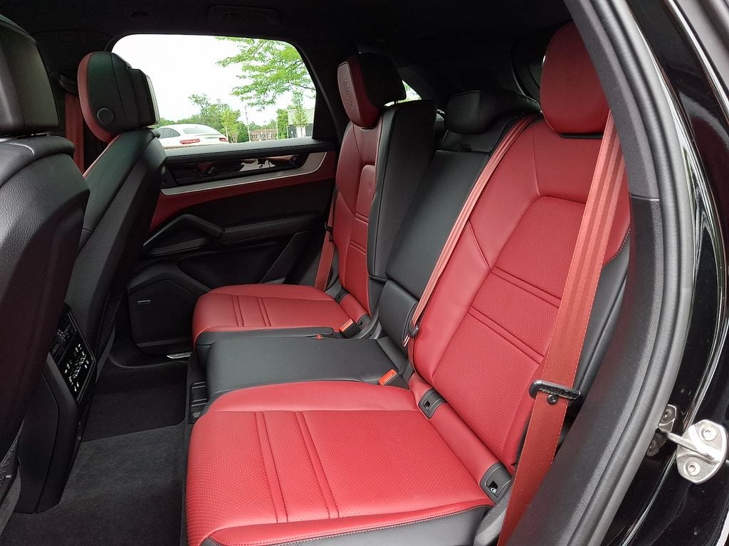 2024 Porsche Cayenne E-Hybrid S