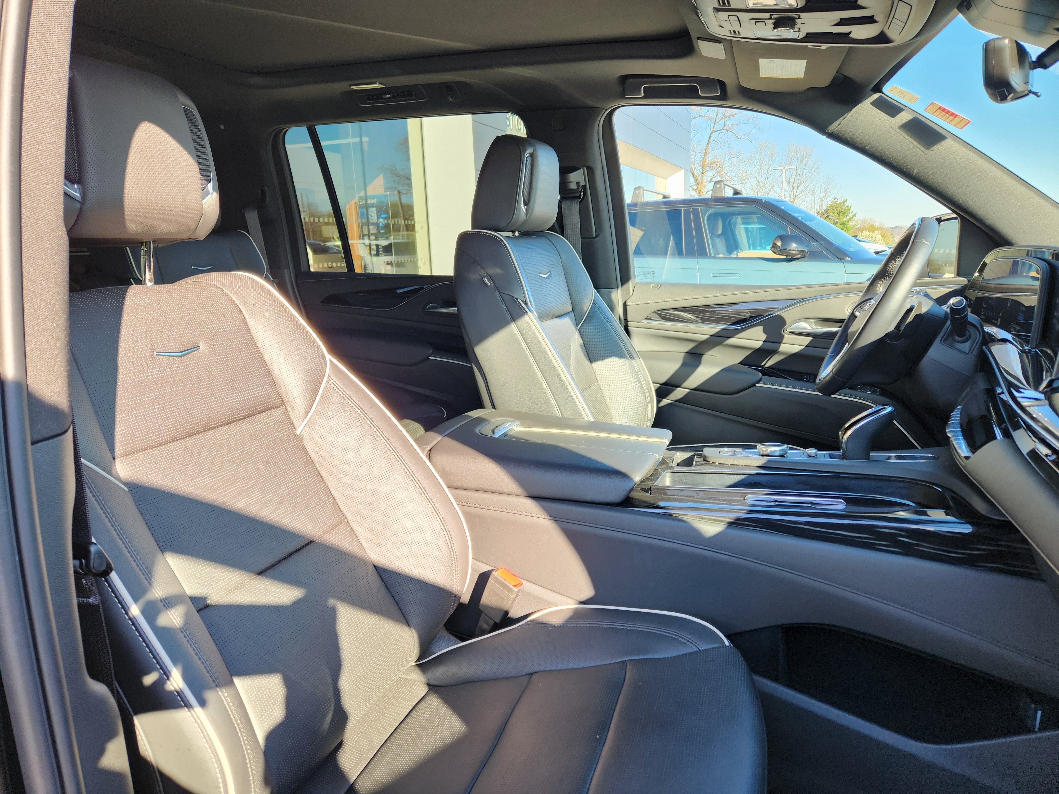 2023 Cadillac Escalade ESV Sport