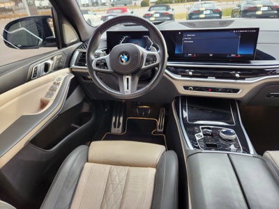 2023 BMW X7 M60i